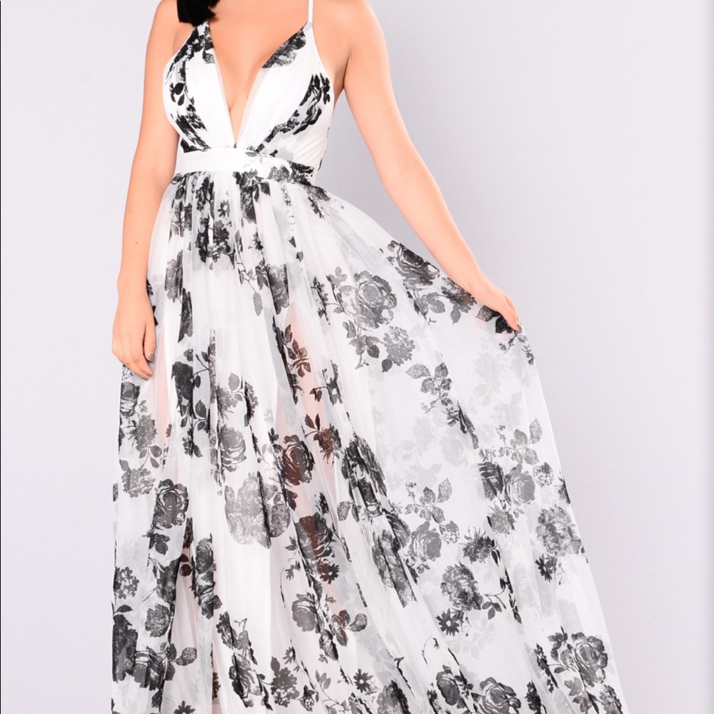 Fashion Nova - Limited Addition Mesh Floral Dress